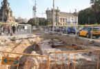 Una muralla del siglo XIII salen a la luz en medio de las obras en la Rambla