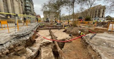 Descubren entre obras de la Via Laietana Fuente del Ángel del Siglo XIV