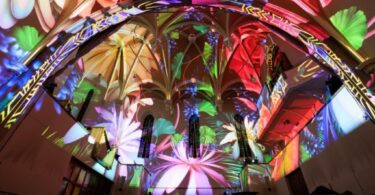 Barcelona se prepara para una experiencia inmersiva en una Iglesia: Génesis