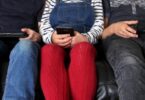 Barcelona destina fondos para mejorar el bienestar digital de los niños y adolescentes