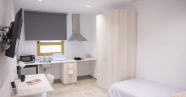 Se inauguró el Hogar Rosario Endrinal, refugio para mujeres sin hogar en Barcelona