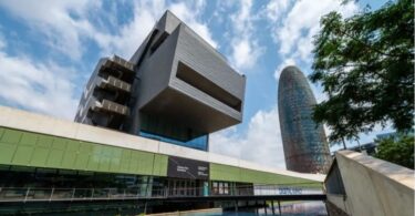 El Museo del Disseny DHUB de Barcelona contará con una entrada directa al metro