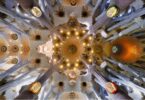 Para terminar la fachada de la Gloria, La Sagrada Familia considera expropiar viviendas