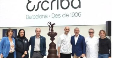 Christian Escribà crea una mona de chocolate Inspirada en la Copa América de Vela