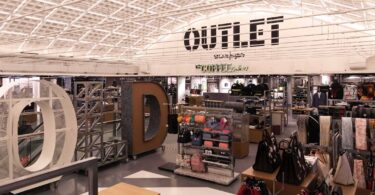 Cierra el emblemático Outlet de El Corte Inglés en Barcelona