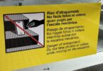 El metro de Barcelona advierte sobre retos virales con carteles de "riesgo de atrapamiento"