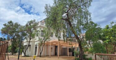 Jardines con cafetería y la Casa de Canals-Junyer: nuevo espacio comunitario en Barcelona