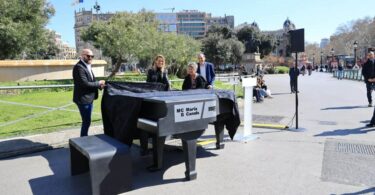 Durante un día, diez pianos de cola llenarán de música el Paseo de Gràcia