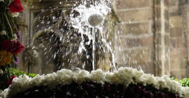 Ou Com Balla 2024: la tradición de hacer “bailar” un huevo en Barcelona