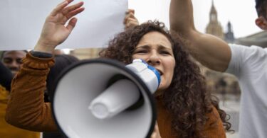 Barcelona convoca una manifestación masiva para pedir la reducción del turismo