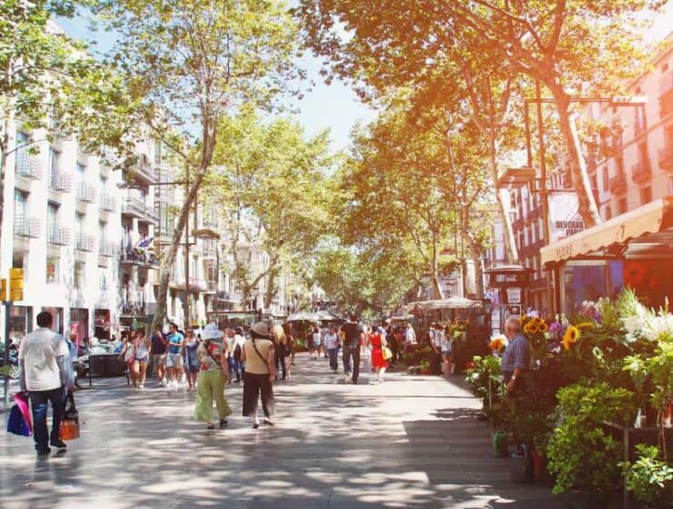 Barcelona intensifica la vigilancia para regular los pisos turísticos