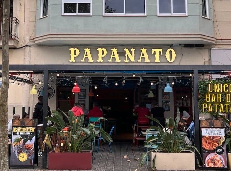 Papanato, un buffet libre de empanadas y hamburguesas