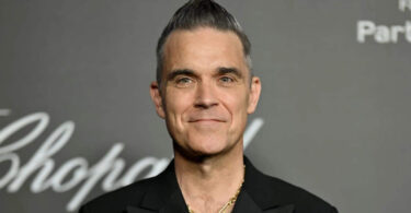Robbie Williams en Barcelona con su exposición de arte inspirada en la salud mental