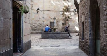 plaça Sant Felip Neri de Ciutat Vella