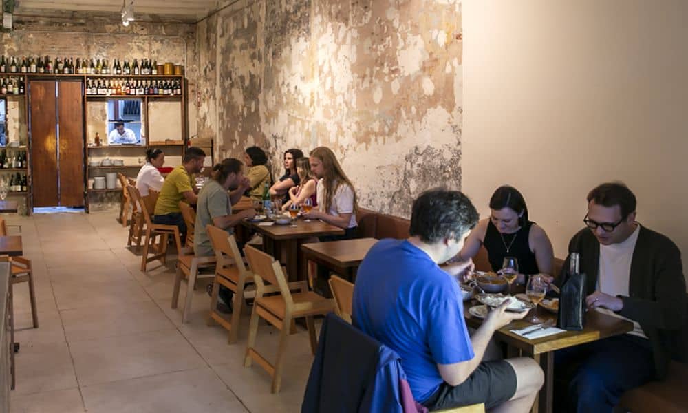 Acha'ar Bar, to enjoy wine and natural pickles from India