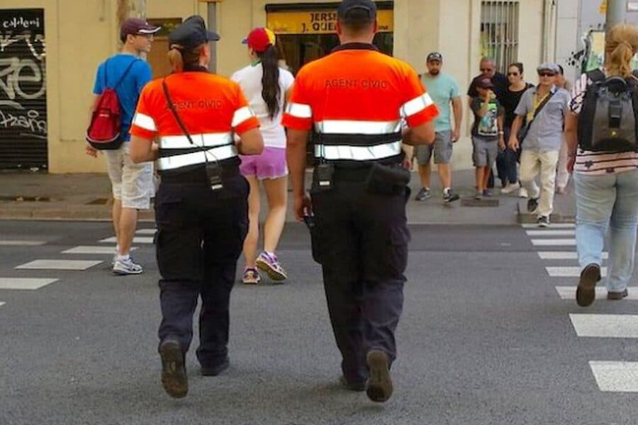 Aumentan la vigilancia en Barcelona con 40 agentes cívicos adicionales hasta octubre