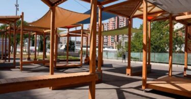 Barcelona lanza tres nuevas soluciones para crear sombra en espacios públicos