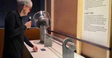 Una exhibición en el CosmoCaixa de Barcelona investiga la conexión entre música y matemáticas