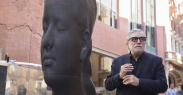 Barcelona rinde homenaje a Jaume Plensa