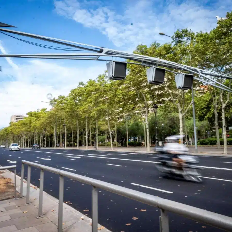 La Diagonal, poco antes de llegar a Francesc Macià, la opción más apta para la previsión de crecimiento del bus interurbano