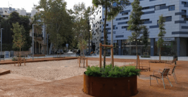 La transformación del carrer de Badajoz avanza hacia una Barcelona más verde y sostenible