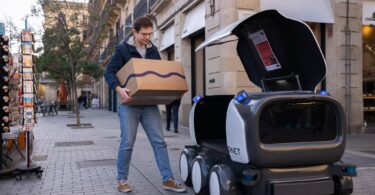 Barcelona pone a prueba robots autónomos para la entrega de paquetería sostenible 2