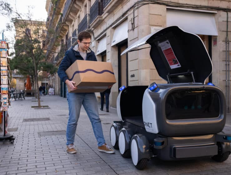 Barcelona pone a prueba robots autónomos para la entrega de paquetería sostenible 2