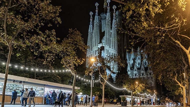 Mercatini di Natale a Barcellona tradizione e fascino in ogni angolo