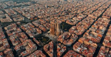 Cómo encontrar las mejores salas para llevar a cabo eventos en Barcelona