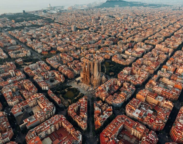 Cómo encontrar las mejores salas para llevar a cabo eventos en Barcelona