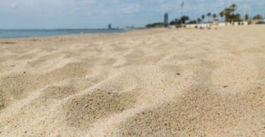 Las playas de Barcelona inician la temporada de baño